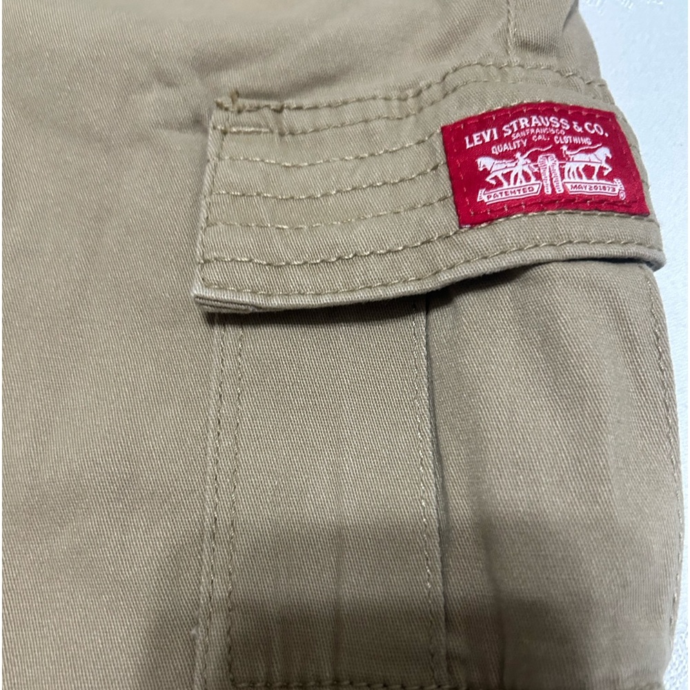 Levi’s youth cargo pants size 10 NWT tan - Picture 4 of 6